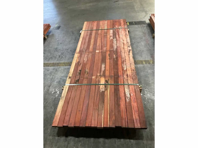 Padouk regels geschaafd 40x60 mm (16x) - afbeelding 5 van  6