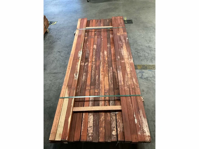 Padouk regels geschaafd 40x60 mm (23x) - afbeelding 5 van  6