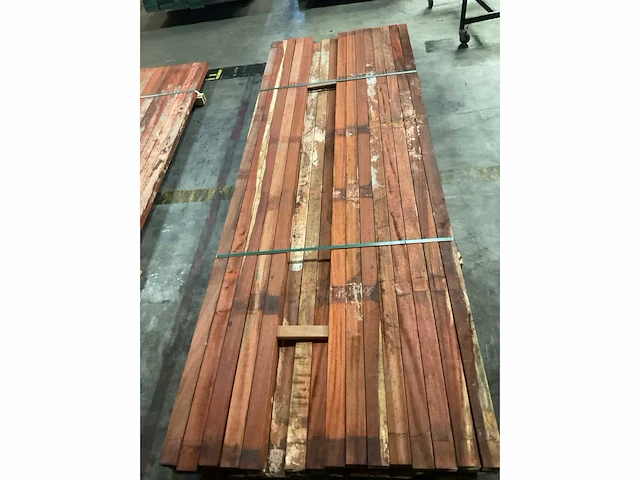 Padouk regels geschaafd 40x60 mm (45x) - afbeelding 4 van  5