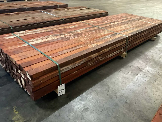 Padouk regels geschaafd 40x60 mm (80x) - afbeelding 1 van  6
