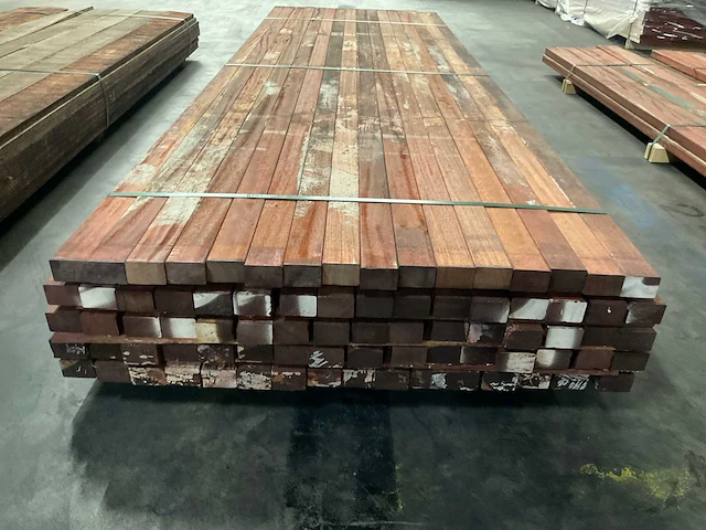 Padouk regels geschaafd 40x60 mm (80x) - afbeelding 2 van  6