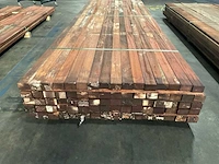 Padouk regels geschaafd 40x60 mm (80x) - afbeelding 4 van  6