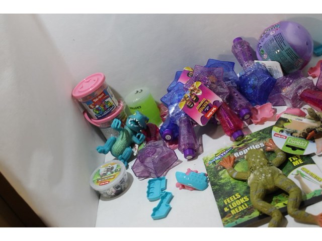 Paertij diversen speelgoed ruim 20 stuks - afbeelding 3 van  7