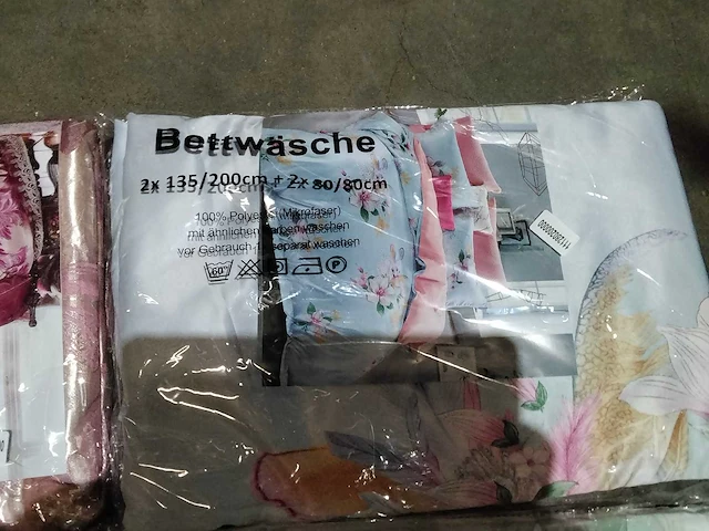 Pakken met satijnen dekbedovertrekken. (5x) - afbeelding 3 van  7