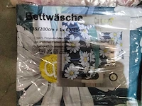 Pakken met satijnen dekbedovertrekken. (5x) - afbeelding 4 van  7