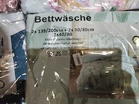 Pakken met satijnen dekbedovertrekken. (5x) - afbeelding 5 van  7