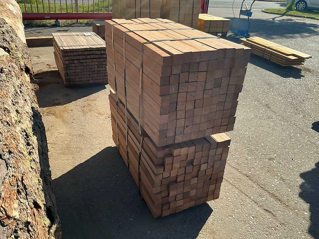 Pakket hardhout paaltjes (azobé) - afbeelding 3 van  4