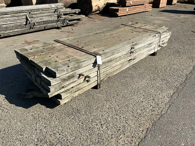 Pakket hardhout planken (azobé) - afbeelding 1 van  4