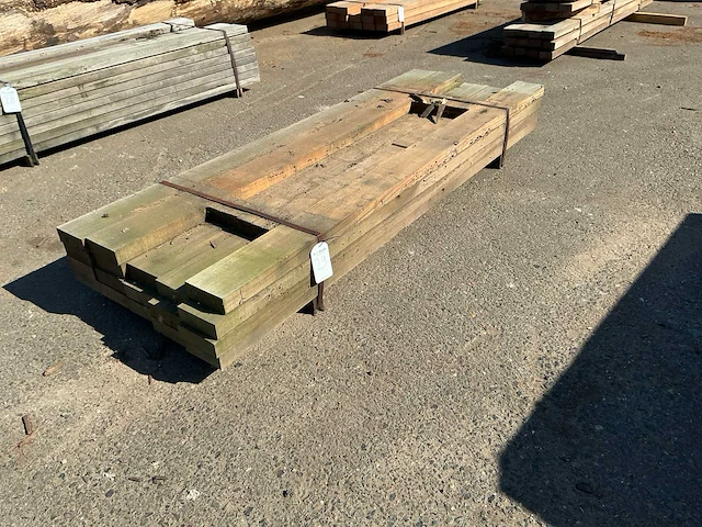 Pakket hardhout planken (azobé) - afbeelding 1 van  4