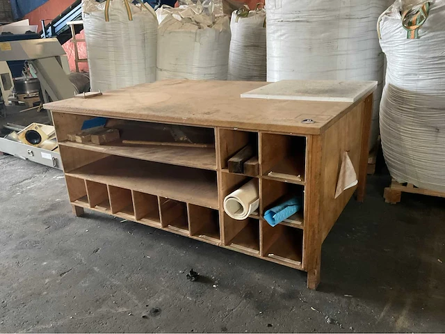 Pakkingsnij machine met opbergtafel voor pakkingsmateriaal en nylon snijplaat afm. tafel 153x220x100cm - afbeelding 5 van  7