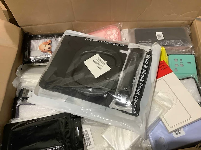 Pallet - amazon overstockgoederen - 1350 items - afbeelding 3 van  6