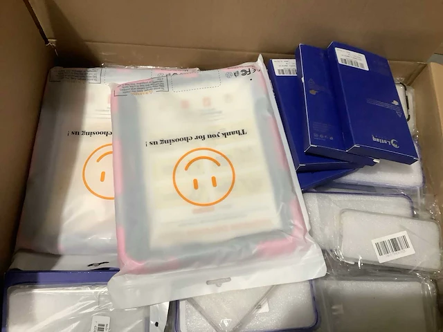 Pallet - amazon overstockgoederen - 1370 items - afbeelding 3 van  6
