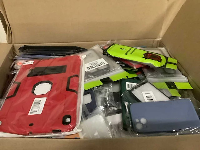 Pallet - amazon overstockgoederen - 2320 items - afbeelding 4 van  7