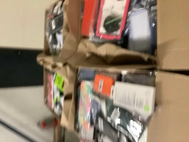 Pallet - amazon overstockgoederen - 2320 items - afbeelding 7 van  7