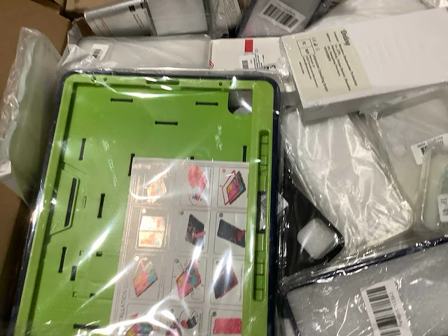 Pallet - amazon overstockgoederen - 3670 items - afbeelding 3 van  6