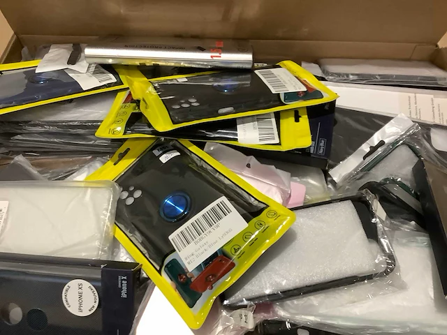 Pallet - amazon overstockgoederen - 3670 items - afbeelding 4 van  6