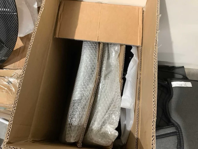 Pallet - auto onderdelen - retourgoederen - afbeelding 2 van  19