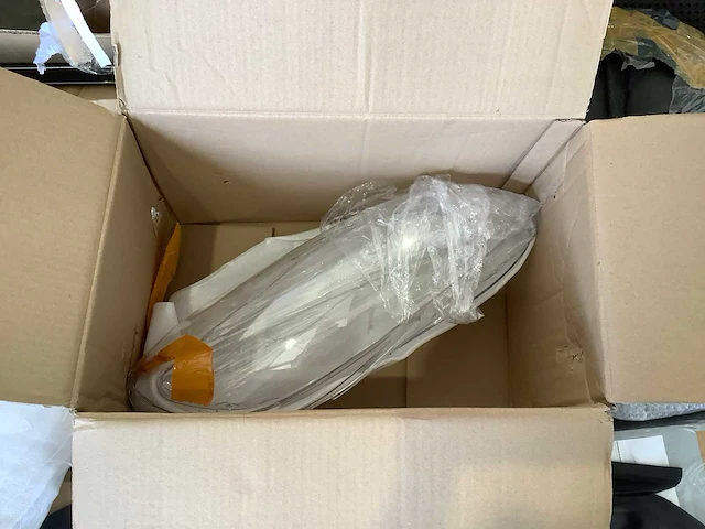 Pallet - auto onderdelen - retourgoederen - afbeelding 5 van  25
