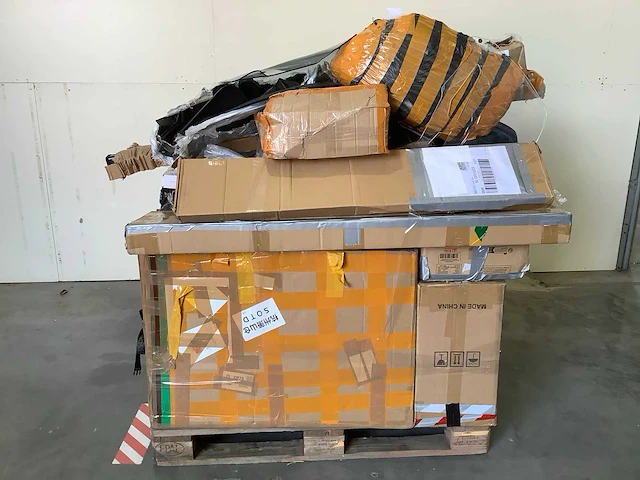 Pallet - auto onderdelen - retourgoederen - afbeelding 12 van  25
