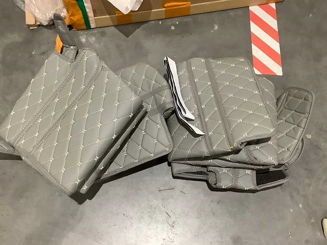 Pallet - auto onderdelen - retourgoederen - afbeelding 17 van  27