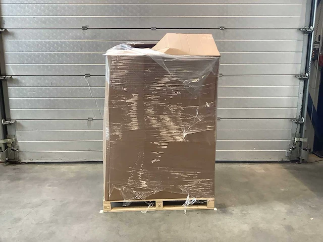 Pallet - elektronica - retourgoederen - 1818 items - afbeelding 2 van  5