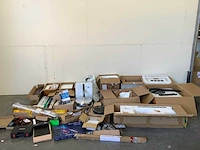Pallet - elektronica - retourgoederen - afbeelding 17 van  23