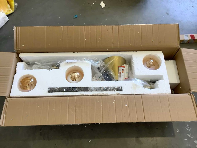 Pallet - elektronica - retourgoederen - afbeelding 19 van  23