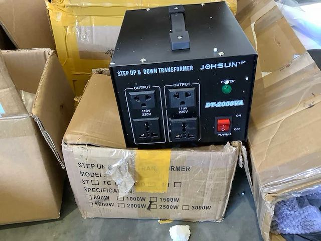 Pallet - elektronica - retourgoederen - afbeelding 11 van  27