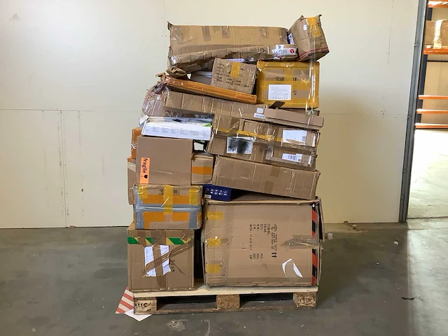 Pallet - elektronica - retourgoederen - afbeelding 12 van  27