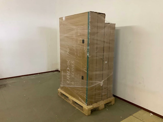 Pallet - hisense - television (4x) - afbeelding 1 van  17