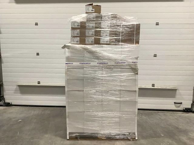 Pallet - hondensnacks - 3912items - afbeelding 1 van  7