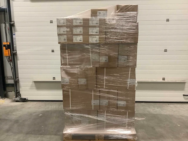 Pallet - hondensnacks - 818items - afbeelding 1 van  9