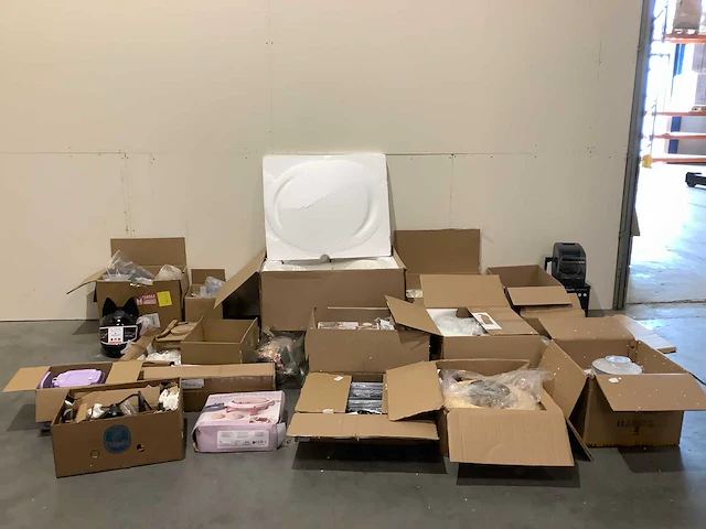 Pallet - huishoudelijk - retourgoederen - afbeelding 15 van  21