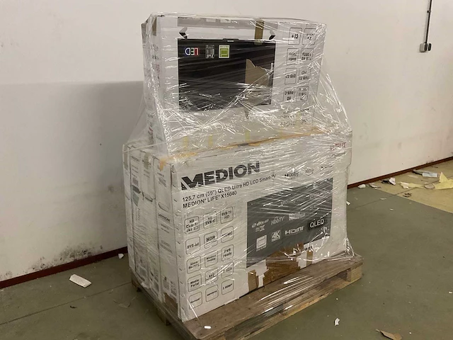 Pallet - medion - television - afbeelding 12 van  17