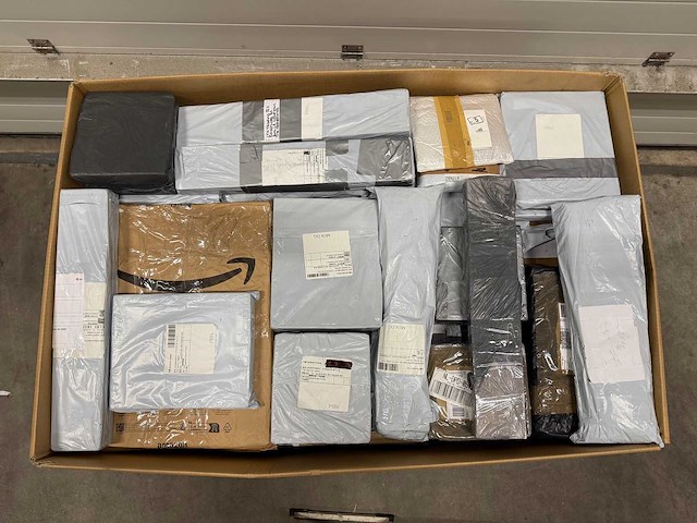 Pallet - ongeopende - retourpakketten - 100 items - afbeelding 1 van  3