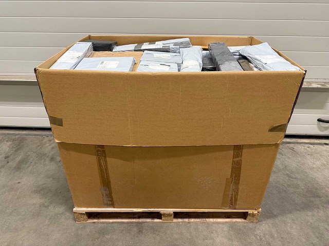 Pallet - ongeopende - retourpakketten - 100 items - afbeelding 2 van  3