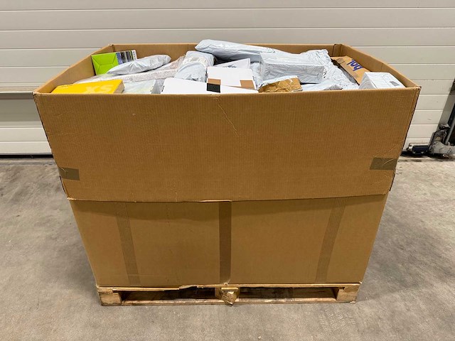 Pallet - ongeopende - retourpakketten - 100 items - afbeelding 2 van  3