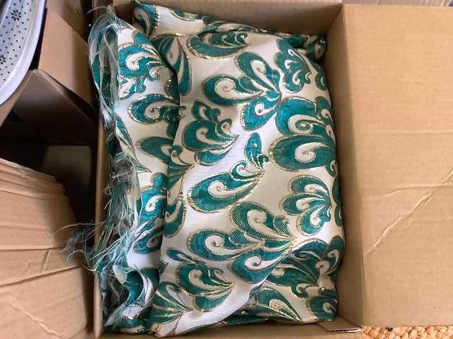 Pallet - textiel - retourgoederen - afbeelding 13 van  17