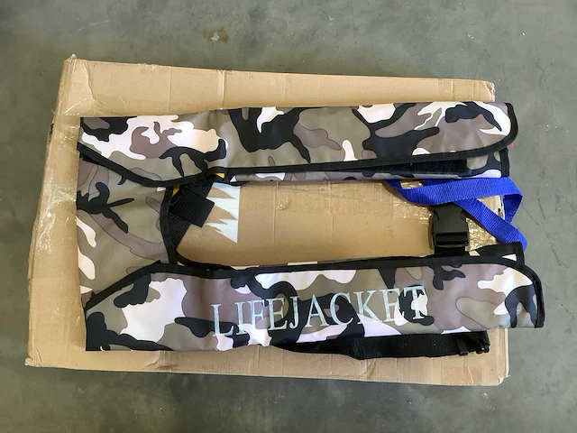 Pallet - textiel - retourgoederen - afbeelding 16 van  17