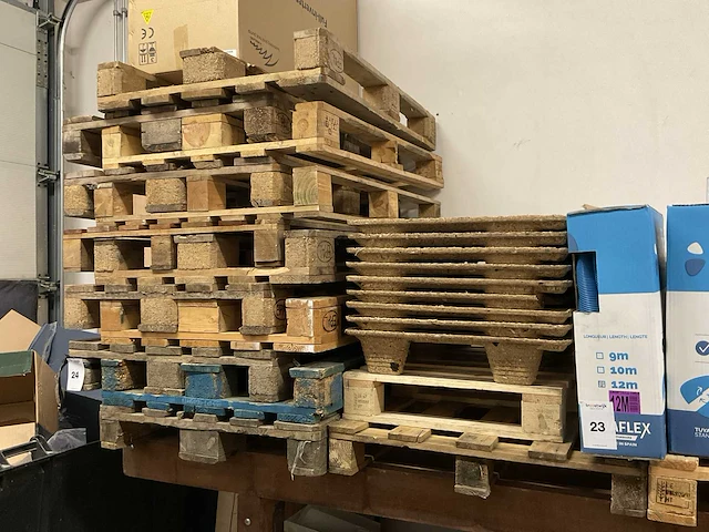 Pallet (24x) - afbeelding 1 van  5