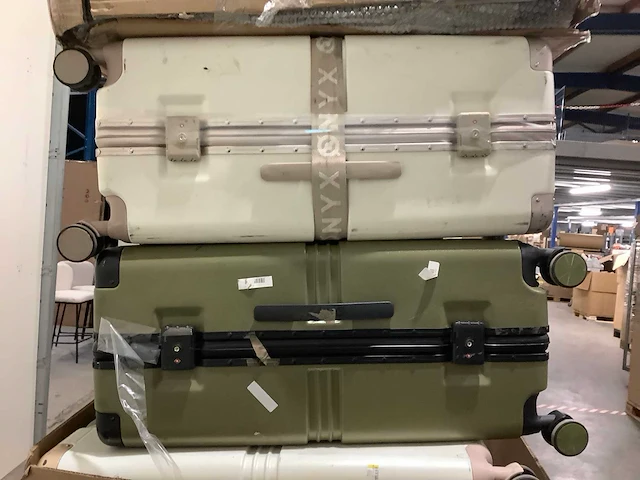 Pallet a-merk retourgoederen - 19 items - afbeelding 3 van  8