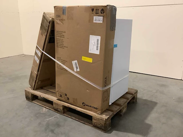 Pallet a-merk retourgoederen - 3 items - afbeelding 1 van  7