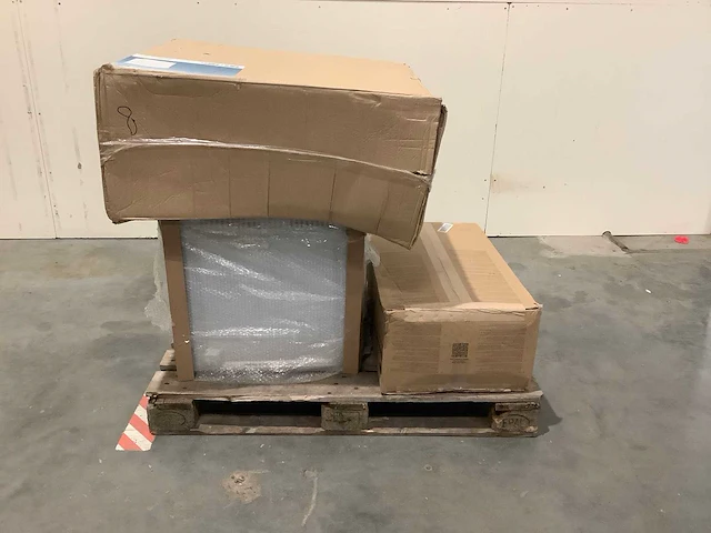 Pallet a-merk retourgoederen - 3 items - afbeelding 2 van  6