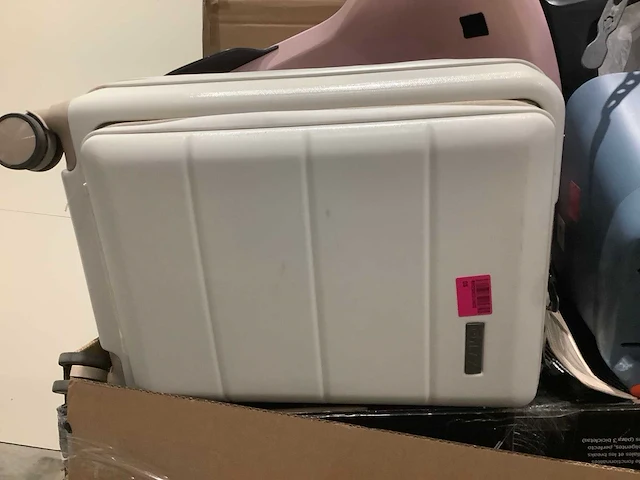 Pallet a-merk retourgoederen - 36 items - afbeelding 5 van  8