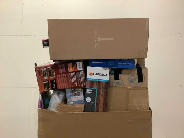 Pallet a-merk retourgoederen - 39 items - afbeelding 2 van  8