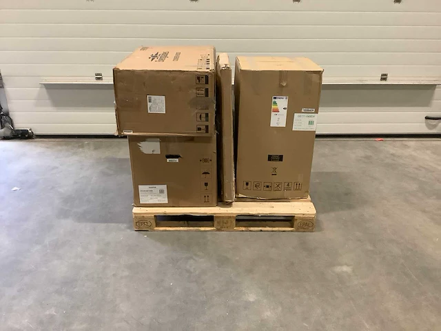 Pallet a-merk retourgoederen - 4 items - afbeelding 1 van  8