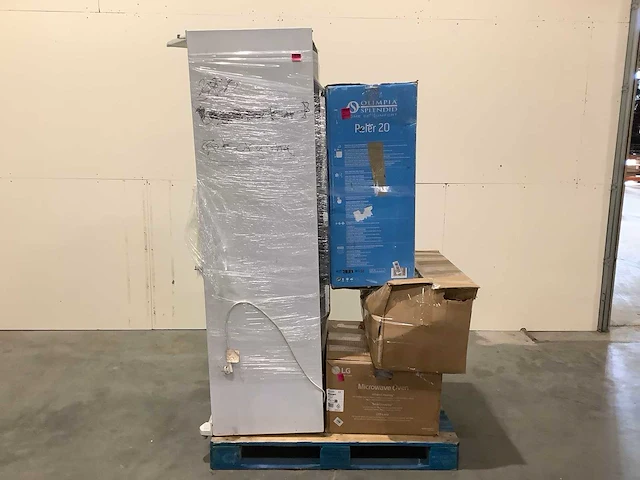 Pallet a-merk retourgoederen - 4 items - afbeelding 2 van  6