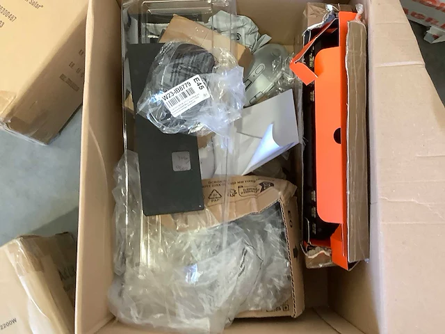 Pallet amazon retourgoederen - afbeelding 10 van  19