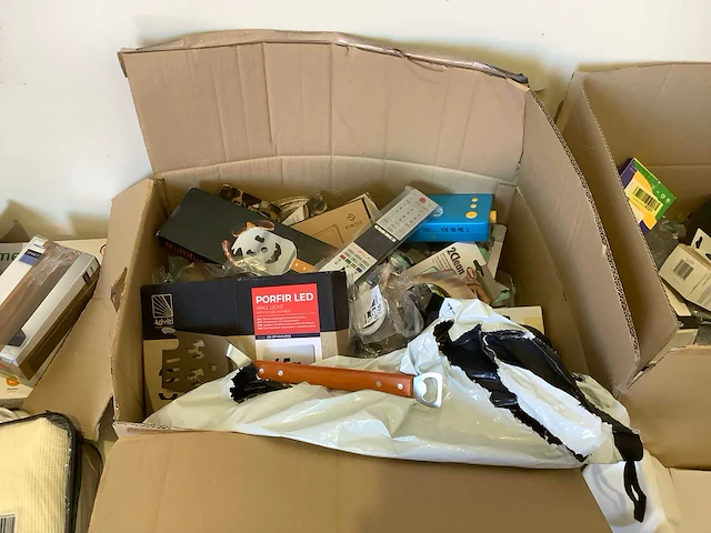 Pallet amazon retourgoederen - afbeelding 4 van  23