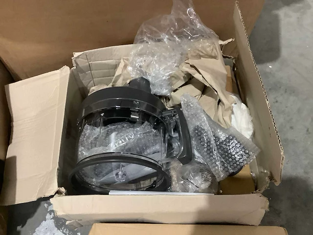 Pallet amazon retourgoederen - afbeelding 13 van  17